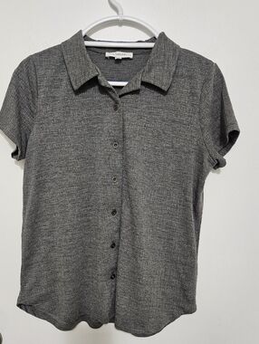 Jane & Delangey Grey Button-Front Short Sleeve Top Sizr Medium